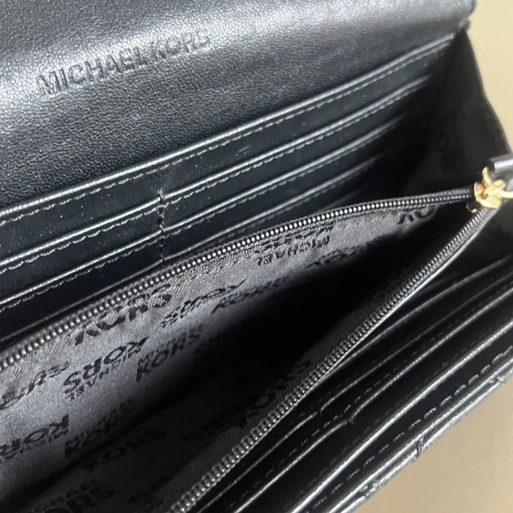 Michael Kors Quilted Black Wallet - Picture 4 of 15